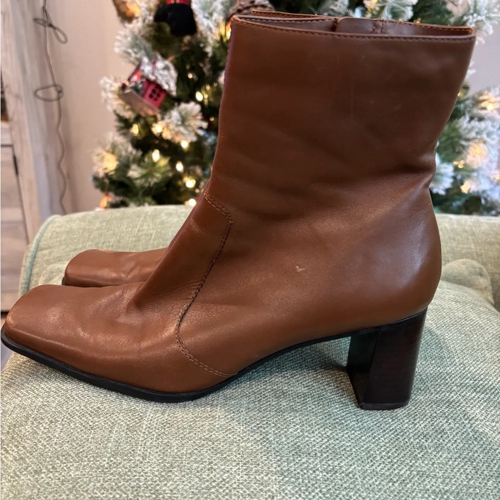 Brown Leather Women's Boots - Picture 2 of 8
